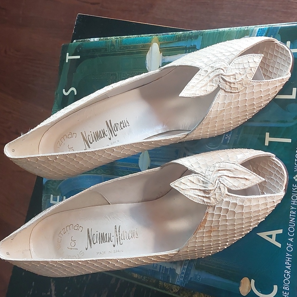 Stuart Weitzman For Neiman Marcus Beige Python Skin Vintage 8.5